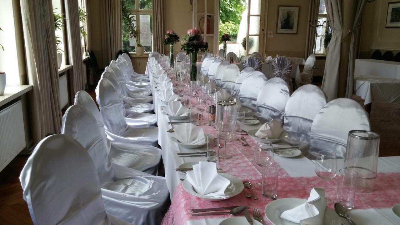 Gasthof Manhalter Pitten Bagian luar foto